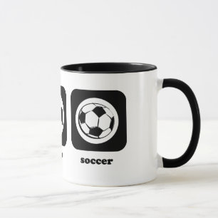 Mangez. Sommeil. Le football. Tasse