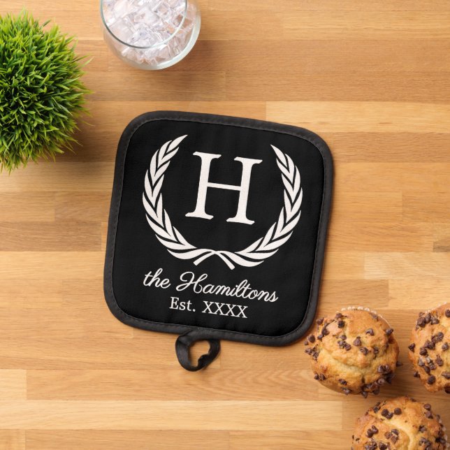 Manique Nom de famille Monogram Chic Antique Laurel Wreath (De haut en bas)