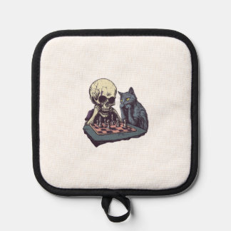 Manique Skull vs Cat � Funny Chess Battle