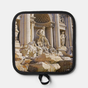 Manique Trevi fountain