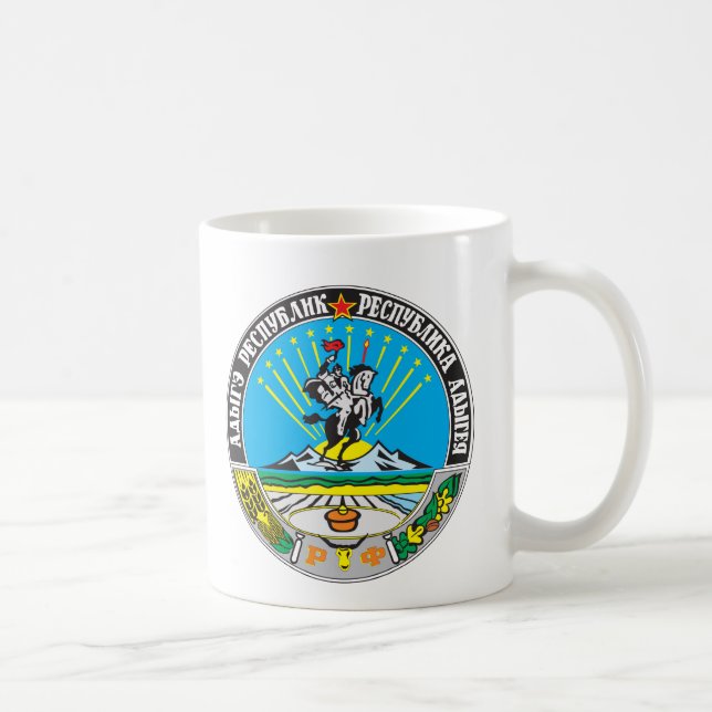 Manteau d'Adygea de tasse de bras (Droite)