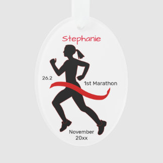Marathon : Une femme qui garde le saké en rouge