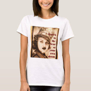 Marchez à votre propre T-shirt féminin de tambours