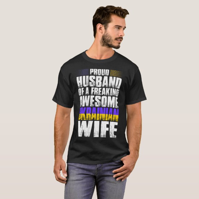 Mari fier de T-shirt ukrainien impressionnant (Devant entier)