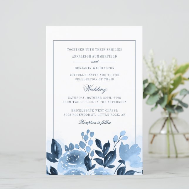 Mariage à l'aquarelle bleue florale de budget écri (Debout devant)