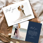 Mariage bleu marine Merci photo minimaliste<br><div class="desc">Notre Merci minimaliste Mariage Photo Simple est l'exemple de l'élégance et de la gratitude. Avec un design épuré et sobre et de l'espace pour votre photo de mariage préférée, c'est la façon parfaite d'express vos remerciements à ceux qui vous sont chers. Personnalisez avec votre message et envoyez un signe de...</div>