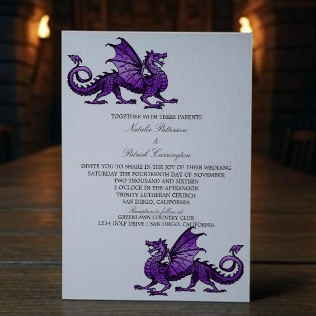 Mariage de dragon médiéval violet Invitation (Purple Medieval Dragon Wedding Invite)