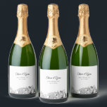 Mariage de Las Vegas Étiquette de champagne person<br><div class="desc">Étiquette de champagne personnalisé pour Las Vegas moderne. La conception présente un croquis étonnant avec la possibilité de customiser vos noms et l'emplacement exact. Entrez l'outil de conception Zazzle pour des personnalisations supplémentaires.</div>