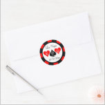 Mariage de Las Vegas puces autocollants et sceaux<br><div class="desc">Les stickers de jetons de poker mariage Las Vegas et les sceaux pour enveloppes. Autocollants personnalisées à puces de jeu avec des initiales monogrammées de mariée et de marié couple. Jouer carte convient à la conception avec le roi et la reine des coeurs et des pique. Design modèle élégant de...</div>