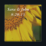 Mariage de tournesol jaune Favor Magnet<br><div class="desc">Pétales de tournesol jaune macro et photographie de fleur centrale par Susan mariage préférez l'aimant de réfrigérateur. Remplissez vos informations dans le modèle. Apportez plus de modifications à la taille, au style et à la couleur du texte et de la police en cliquant sur Personnaliser. Si vous avez des questions...</div>