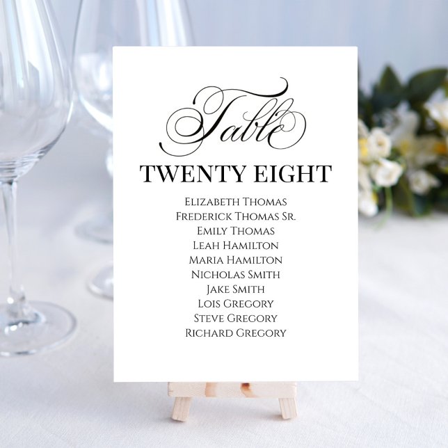 Mariage Élégant Calligraphie Script Numéro de tabl (Elegant calligraphy script table number card with simple black and white design. )