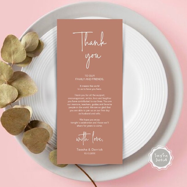 Mariage moderne Lieu Cadre Dîner Carte de remercie (Modern Romantic Wedding Place Setting Dinner Thank You Card, in Terracotta Brown Earthy)