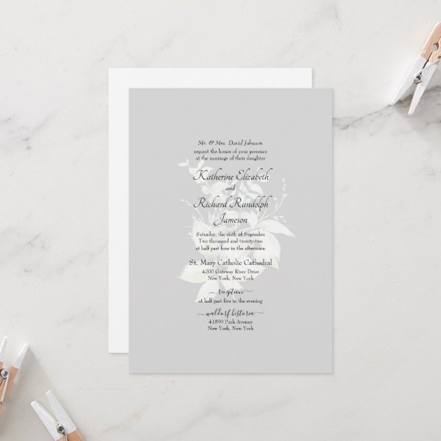 Mariage officiel Elégant blanc Floral Invitation (Devant/Arrière en situation)