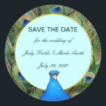 Mariage Peacock Enregistrer Les Stickers Date<br><div class="desc">Ces beaux stickers de date de sauvegarde est une façon élégante d'annoncer votre grand jour. Mettez-les sur le dos des enveloppes ou sur tout ce que vous voulez. Personnalisez les autocollants en changeant le texte dans les champs fournis. Vous pouvez modifier le style de police, la taille et la couleur....</div>