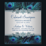 Mariage Peacock Étiquettes bouteille de vin<br><div class="desc">Étiquettes de bouteille de vin mariage Peacock avec de jolis accents d'argent sur un riche arrière - plan paon bleu royal. Vous pouvez ajouter du texte dans le style de police et le libellé de votre choix à ces élégants étiquettes de bouteilles de vin paon.</div>