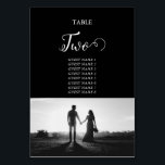 Mariage photo en noir et blanc Numéro de table<br><div class="desc">Un magnifique script de calligraphie noir et blanc présentant la photo du couple. Un design photo mariage moderne avec des éléments minimalistes simples. Un design de numéro de table moderne mariage idéal pour toute personne qui aime la calligraphie script, les conceptions noir et blanc et la papeterie photo mariage. Des...</div>