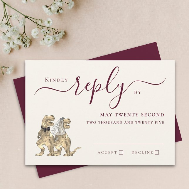 Mariage Thème Dinosaure Réponse Bordeaux Crème (Dinosaur theme wedding burgundy cream invitation RSVP card T-Rex dino bride and groom elegant script)