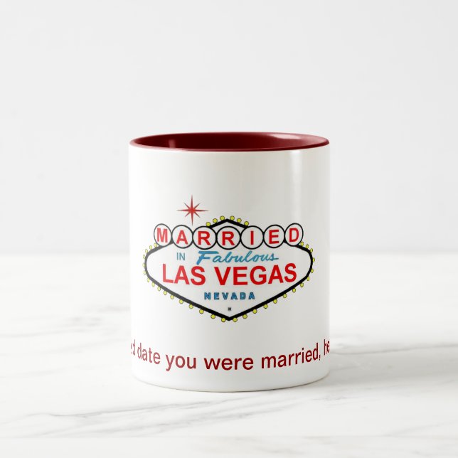 MARIÉ À Las Vegas Mug (Centre)