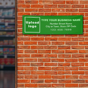 Marque commerciale sur bannière longue verte