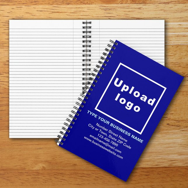 Marque commerciale sur cahier spiralé bleu (Your business brand on blue spiral notebook. Office & school supply to build brand name awareness.)
