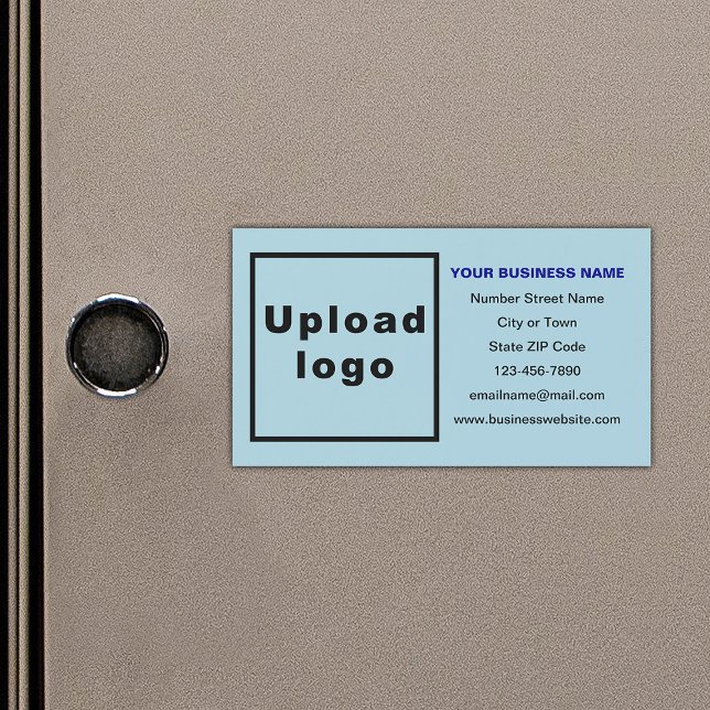 Marque commerciale sur carte magnétique bleu clair (Your business brand on small light blue rectangle magnetic card.)