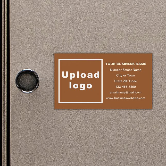 Marque commerciale sur carte magnétique Brown (Your business brand on small brown rectangle magnetic card.)
