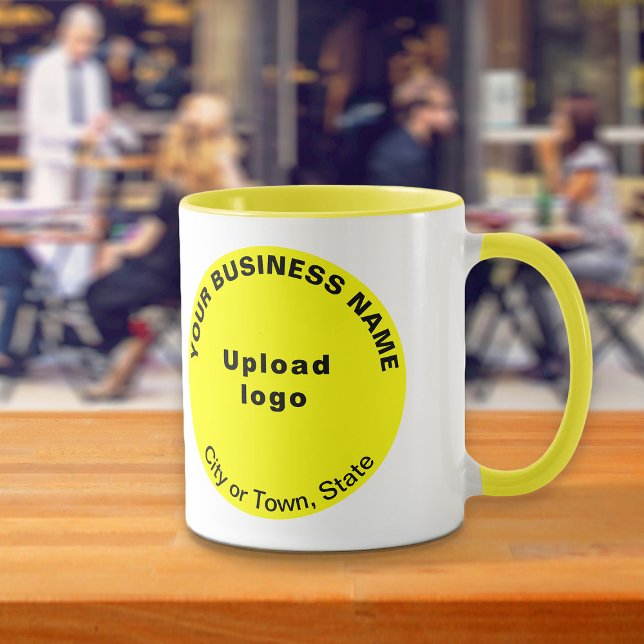 Marque d'affaires en forme ronde sur la Mug Combo  (Build brand name awareness. Yellow combo mug with round shape business brand.)