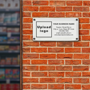 Marque d'entreprise sur une petite bannière blanch