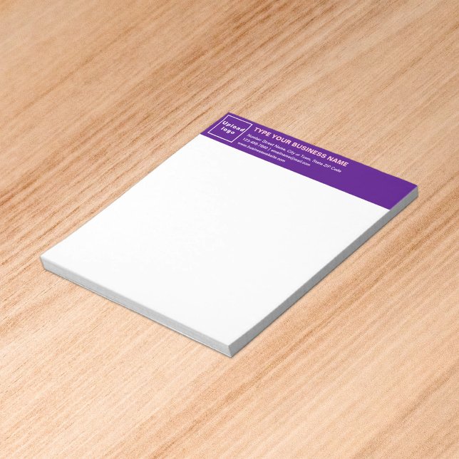 Marque Purple Business en tête du petit Bloc-notes (Build brand name awareness. Your business brand on purple heading of small notepad.)