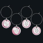 Marque-verres Puns à vin amusant<br><div class="desc">Ajoutez une touche ludique à votre prochaine célébration avec ces charmes drôles de verre de vin, avec un drôle de jeu de mot sur chacun - "Mais d'abord, le vin", "Sur le vin nuageux", "La fille du vin gâtée" et "Quand je Sips, vous Sirotez, nous Sirotons" - le tout dans...</div>