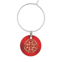 Rouge et marque - verre celtique de noeud d'or