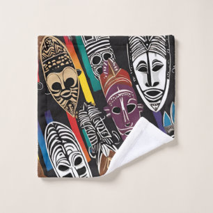 Masques tribaux africains colorés
