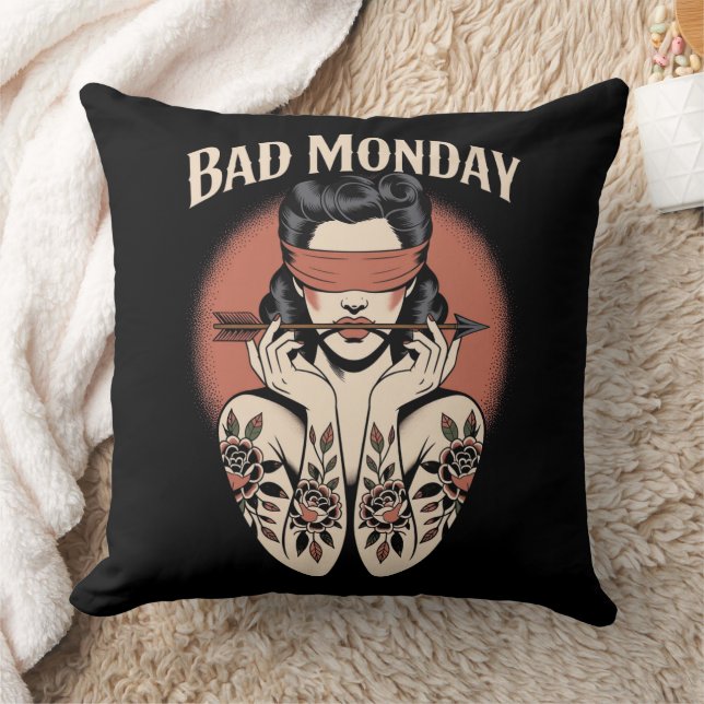 Mauvais Coussin du lundi - Retro Tattoo Art Design (Couverture)
