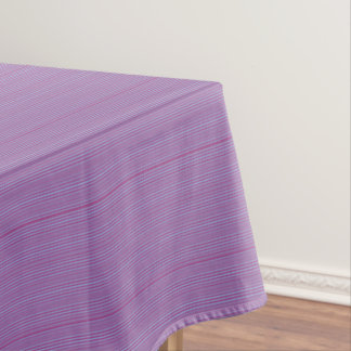 Mauve avec petite nappe de conception rayée