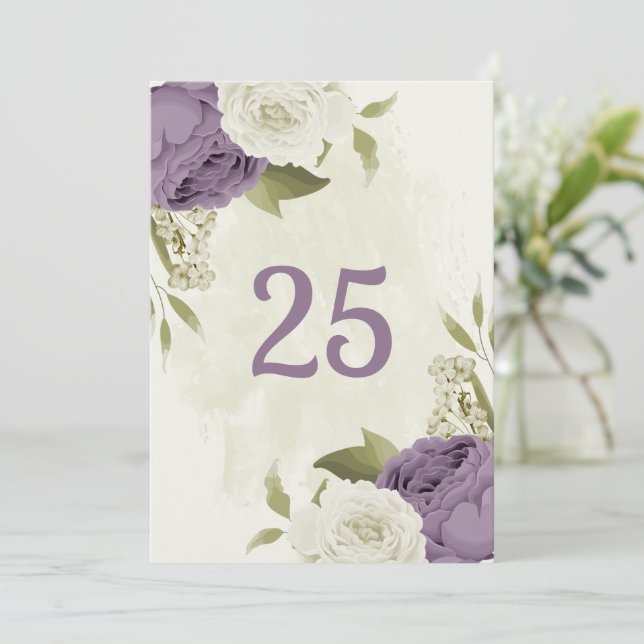 mauve fleurs blanches verdure table numéro carte (Debout devant)