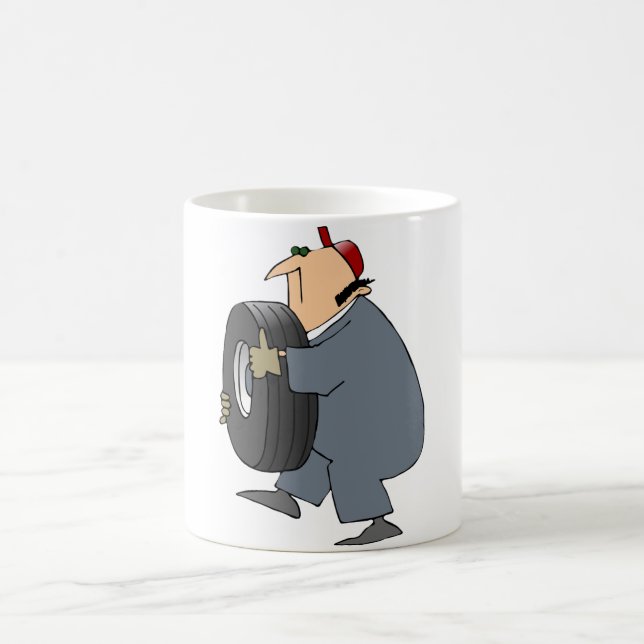 Mécanique Portant Un Pneu De Mug (Centre)