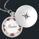 Médaillon Avec Fermoir Bliss de Bourgogne Monogramme Localisation de la s<br><div class="desc">Burgundy Bliss Monogrammed Bridesmaid Collier Pour Elle,  Keepsaké Bijoux,  Elégant Marsala Merlot Vin Floral Aquarelle design,  Belle Classy Special Lovely Gift,  Mariage Bridal Party Cadeau,  Parfait Abordable Bridesmaids Flower Gifts. * Copiez et collez dans votre navigateur pour voir l'ensemble de la collection (Bliss Bourgogne)! —> https://www.zazzle.com/collections/burgundy_bliss_wedding_suite-119257241436373476</div>