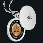 Médaillon Avec Fermoir Élégant 22e anniversaire de Mariage de cuivre<br><div class="desc">Commémorez le 22ème anniversaire du mariage avec cet élégant emplacement! Elégant serif noir et sans serif lettrage avec des confettis hexagonaux sur un arrière - plan de feuille de cuivre ajoutent une touche mémorable pour cette occasion spéciale et une étape extraordinaire. Customisez avec les noms du couple heureux, et les...</div>