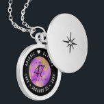 Médaillon Avec Fermoir Élégant 47e anniversaire du Mariage Améthyste<br><div class="desc">Célébrez le 47ème anniversaire de mariage avec cet élégant emplacement! Un élégant lettrage noir et blanc avec des confettis hexagonés dorés sur un améthyste arrière - plan violet ajoute une touche mémorable à cette occasion spéciale et extraordinaire. Customisez avec les noms du couple heureux, et ajoutez des dates pour leur...</div>