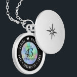 Médaillon Avec Fermoir Élégante 43ème anniversaire du Mariage Opal<br><div class="desc">Célébrez le 43ème anniversaire du mariage avec cet élégant emplacement! Elégant serif noir et sans serif lettrage avec des confettis hexagonaux sur un arrière - plan opal iridescent ajoutent une touche mémorable pour cette occasion spéciale et un jalon extraordinaire. Customisez avec les noms du couple heureux, et les dates de...</div>