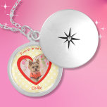 Médaillon Avec Fermoir Furever Jaune Dans Mon Coeur Empreinte de patte Ph<br><div class="desc">Ce souvenir de Furever In My Heart présente un coeur rouge texturé,  surligné en fausse parties scintillant sur un arrière - plan empreinte de patte jaune pastel. Parfait pour chat ou amoureux de les chiens. Ajoutez votre propre photo et mettez à jour le nom. Tout le texte est personnalisable.</div>