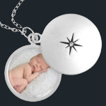 Médaillon Avec Fermoir Ma chérie<br><div class="desc">Pochette en argent pour tenir une photo de votre choix. Grand comme un cadeau avec photo bébé, photo mariage, photo 16 douce, ou photo de petit ami dedans. Facile à customiser dans le ton or ou comme un cadeau spécial en argent sterling.</div>