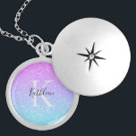 Médaillon Avec Fermoir Monogramme Nom initial Pink Blue Sparkle Ombre<br><div class="desc">Monogramme ce collier de motif double monogrammé rose à bleu foncé. Ajoutez votre initiale et votre nom.</div>