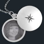 Médaillon Avec Fermoir Photo personnalisée<br><div class="desc">Mettez votre propre photo personnalisée sur un collier</div>