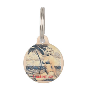 Médaillon Pour Animaux Blonde Kneeling Modèle de bikini Thunder_Cove