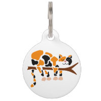 Funny Calico Cat dans l'art des arbres
