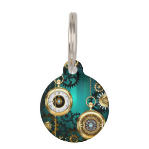Médaillon Pour Animaux Veille bijoux Steampunk sur un Arrière - plan vert