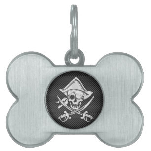 Médaillons Pour Animaux Domestiques Pirate argenté sur le décor noir de fibre de
