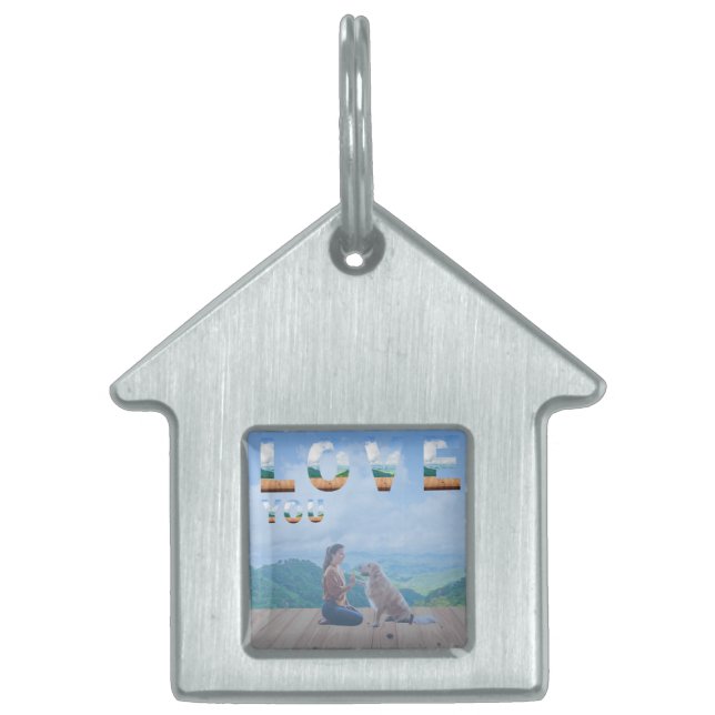 Médaillons Pour Animaux Domestiques Une scène réconfortante où une femme regarde avec  (Devant)