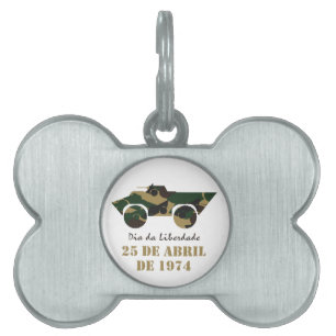 Médaillons Pour Animaux Domestiques Véhicule militaire symbole de la Révolution du 25
